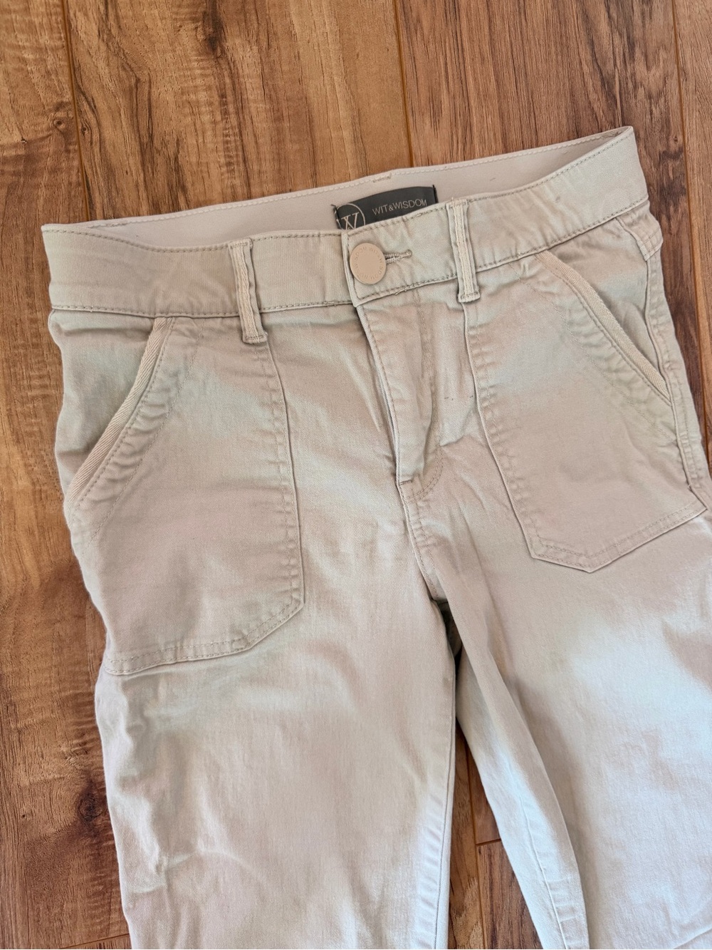 Wit & Wisdom Women’s Light Beige Khaki Casual Straight-Leg Capri Pants Size 4 - Picture 2 of 9